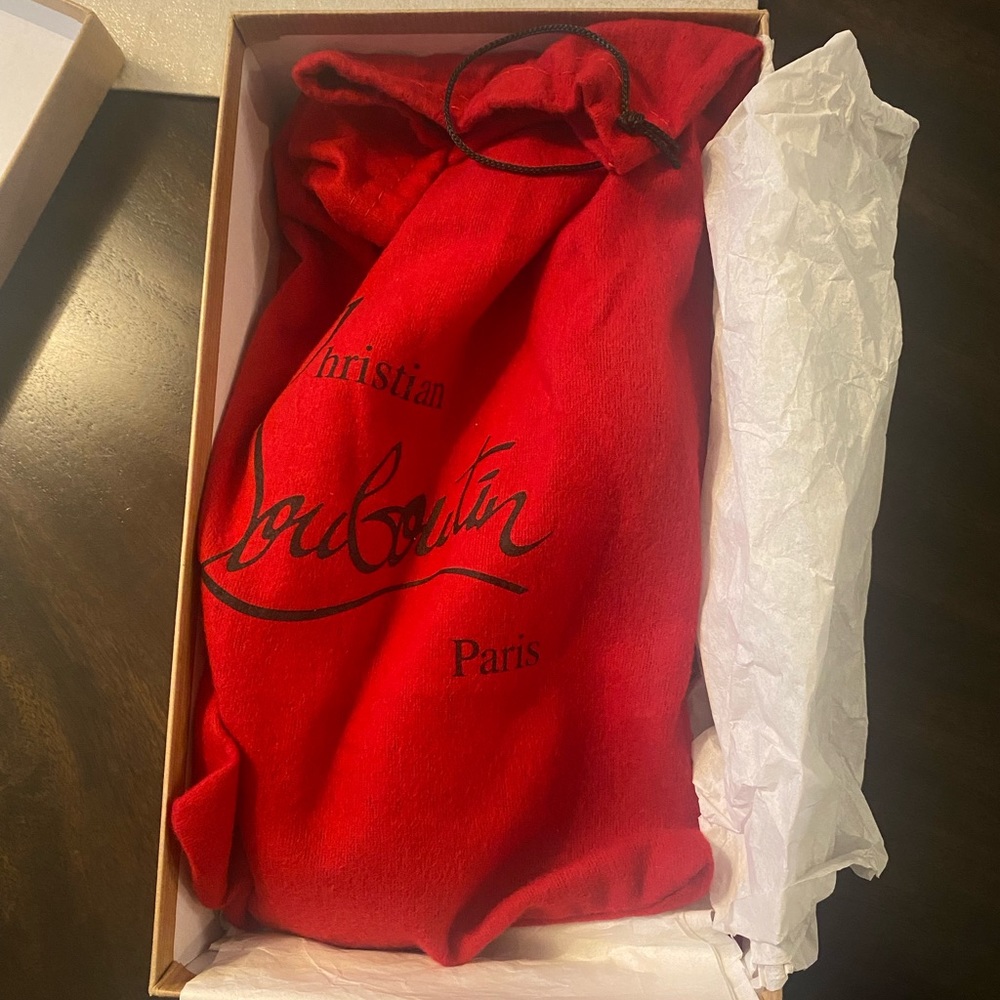 Christian Louboutin 85MM pumps black, red bottom. Size 37.5 - Picture 9 of 11